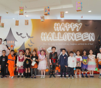 HALLOWEEN RỘN RÀNG KHẮP KHUÔN VIÊN JIS