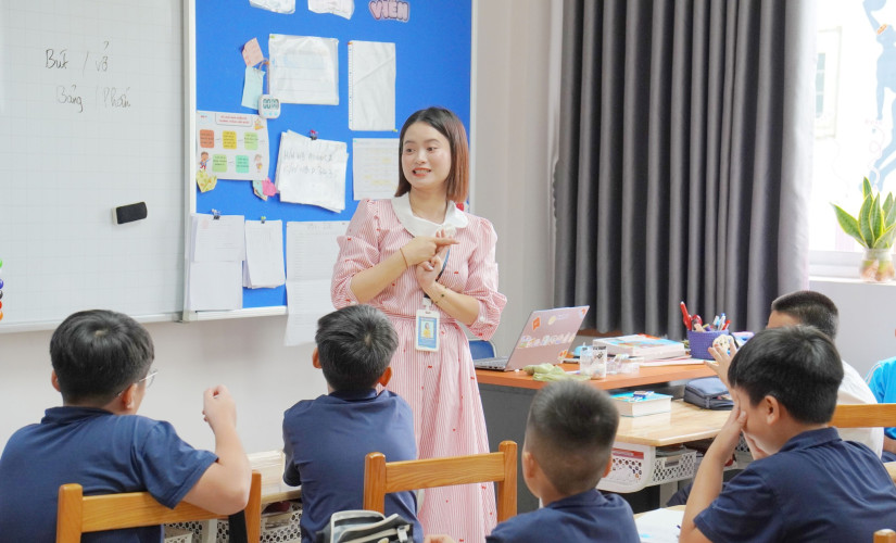 TIẾT HỌC ĐẶC BIỆT NHÂN NGÀY 20/11: GIÁO DỤC KỸ NĂNG CẢM XÚC VỚI CHỦ ĐỀ “TRI ÂN THẦY CÔ”