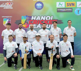 GIÁO VIÊN HỆ CAMBRIDGE CỦA JIS GHI DẤU ẤN TẠI GIẢI CRICKET LEAGUE HÀ NỘI