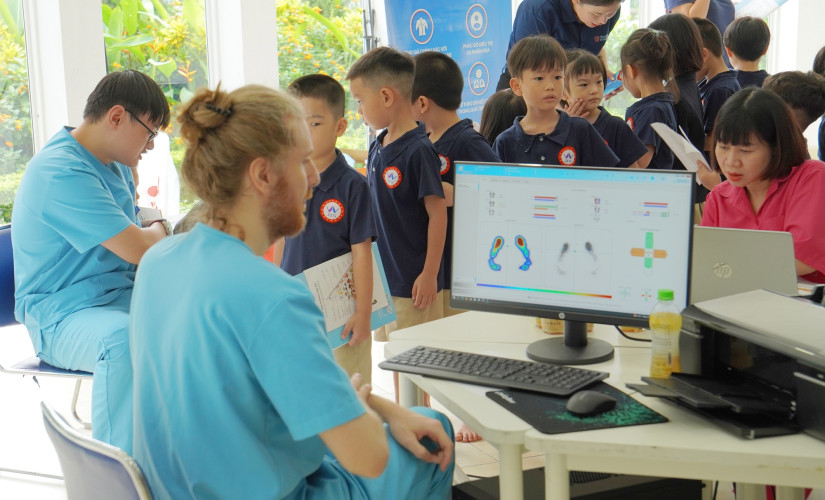 KHÁM SỨC KHỎE ĐỊNH KỲ CHO HỌC SINH TOÀN TRƯỜNG NĂM HỌC 2023-2024 