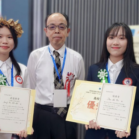 Chúc mừng 2 nữ sinh JIS giành giải Nhất, Nhì cuộc thi Hùng biện Tiếng Nhật Hosei Cup lần thứ 8