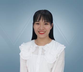 Cô Hoàng Hương Giang
