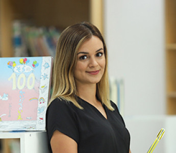 Cô Rebecca Bentley