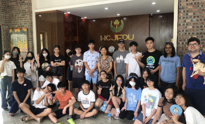 NHỮNG KỶ NIỆM CÒN MÃI TRONG CHUYẾN DÃ NGOẠI TẠI HÒA BÌNH CỦA LỚP C10-1 & C10-2