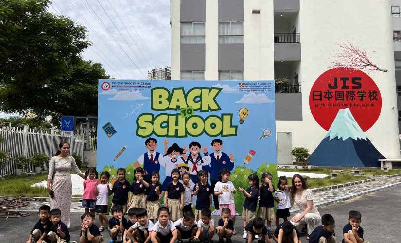 CHÀO NĂM HỌC MỚI, CHÚNG MÌNH ĐÃ TRỞ LẠI RỒI ĐÂY 